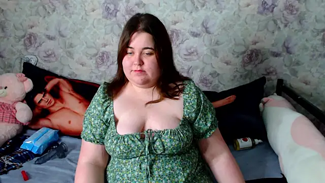 Estelle Hicks online show from 12-03-24, 09:23