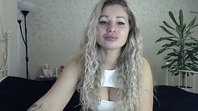 Snapshot of ShyEvaa chatting on 09-21-25, 04:58 ShyEvaa online show from 09-21-25, 04:58