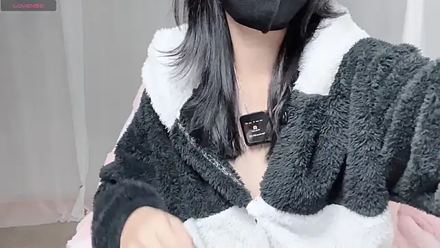  minji bae online show from 11-14-25, 06:50