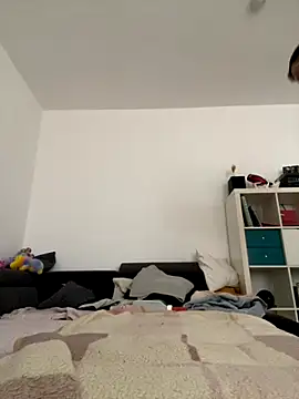 Snapshot of 0maxx00 chatting on 10-05-25, 02:04 0maxx00 online show from 10-05-25, 02:04