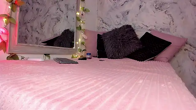 Bella desi  online show from 09-13-25, 01:22