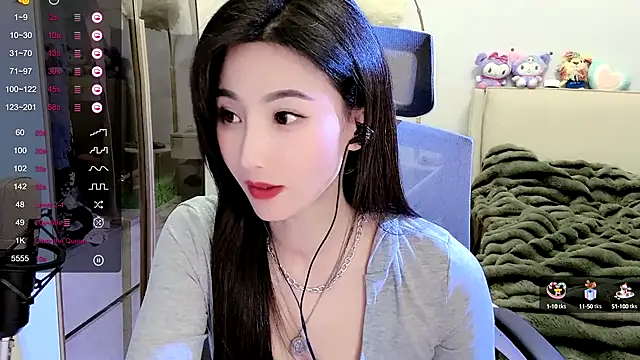 Snapshot of FeiFei-babe chatting on 02-04-25, 08:38 FeiFei-babe online show from 02-04-25, 08:38