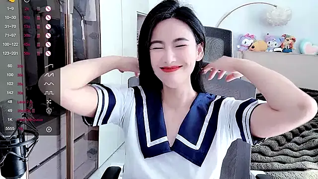 Snapshot of FeiFei-babe chatting on 02-25-25, 05:08 FeiFei-babe online show from 02-25-25, 05:08