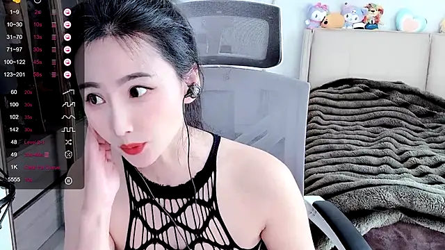 Snapshot of FeiFei-babe chatting on 02-27-25, 07:44 FeiFei-babe online show from 02-27-25, 07:44