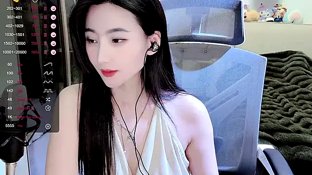 Snapshot of FeiFei-babe chatting on 03-12-25, 05:38 FeiFei-babe online show from 03-12-25, 05:38