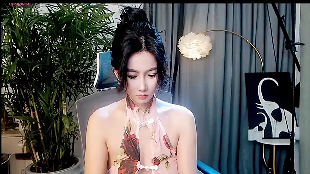 Snapshot of FeiFei-babe chatting on 10-13-25, 12:49 FeiFei-babe online show from 10-13-25, 12:49