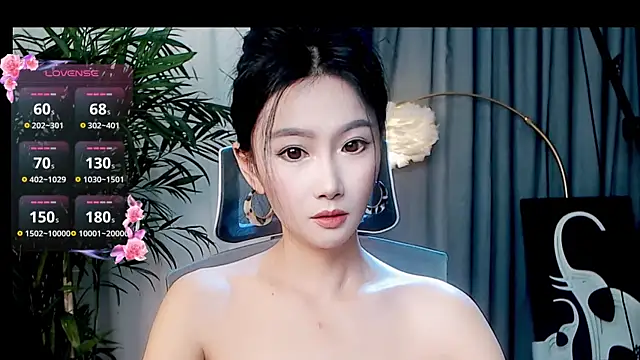 Snapshot of FeiFei-babe chatting on 10-20-25, 01:44 FeiFei-babe online show from 10-20-25, 01:44