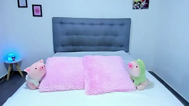 Snapshot of Agataowens chatting on 02-13-25, 01:40 Agataowens online show from 02-13-25, 01:40