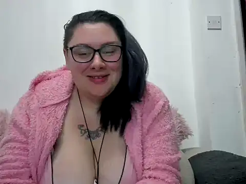 Bustycurves online show from 09-24-25, 11:41