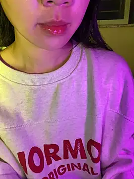 minmin2kk5 online show from 12-14-25, 01:11