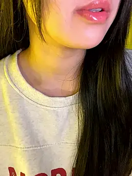 minmin2kk5 online show from 01-14-26, 03:12