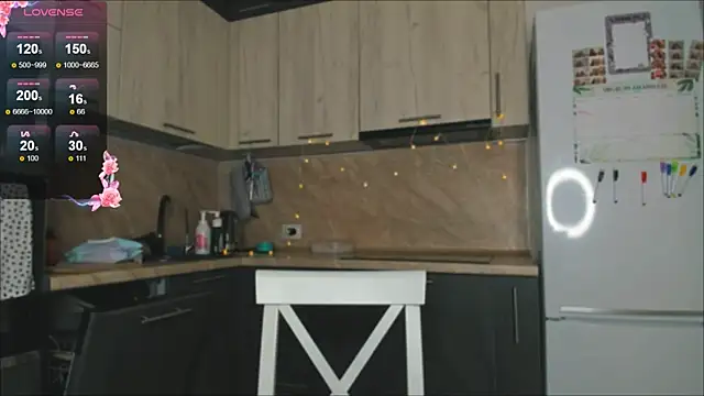 Snapshot of violet_blue_eyes chatting on 12-28-24, 01:28 violet blue eyes online show from 12-28-24, 01:28