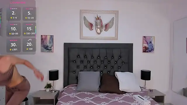 manu lara online show from 10-26-25, 11:49