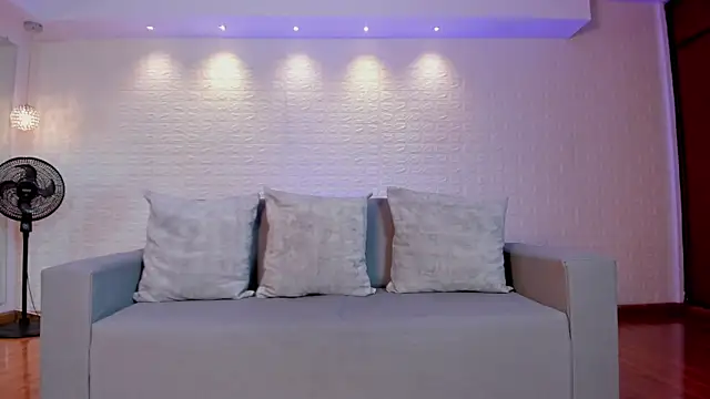violet scott online show from 01-08-25, 04:54
