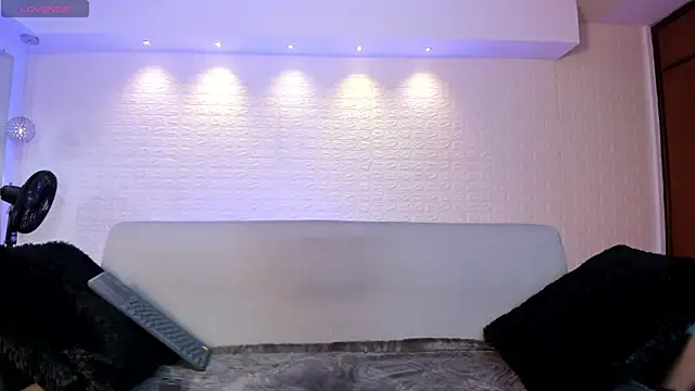 violet scott online show from 01-12-25, 11:39