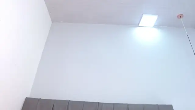 Cherllynn online show from 12-17-24, 06:09