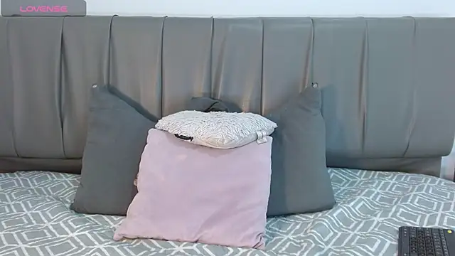 Cherllynn online show from 01-23-25, 03:54