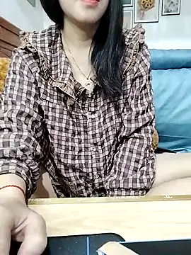 cream1299 online show from 02-16-25, 09:27