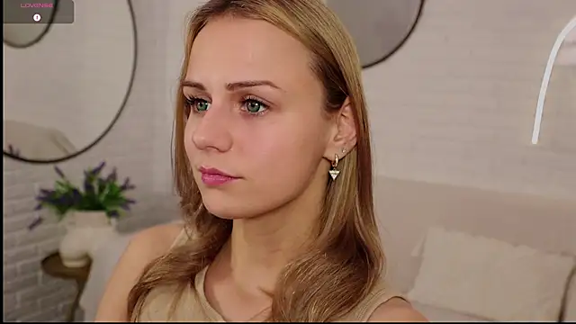 Wendy D0ll online show from 10-11-25, 09:24