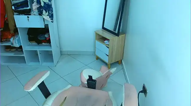 Geisha Seniers online show from 12-28-24, 01:17