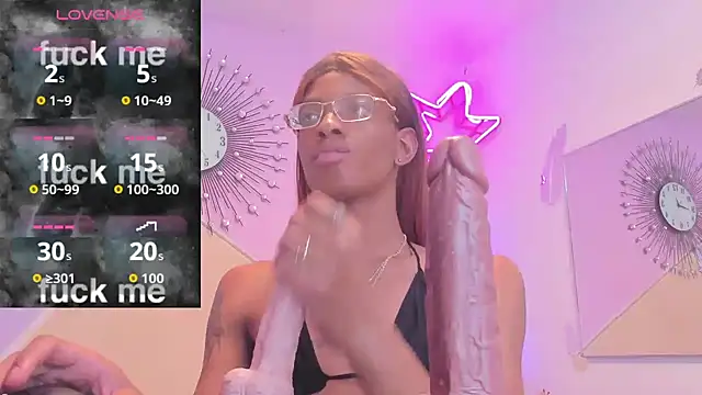 Tiffany Valentine15 online show from 10-18-25, 08:53