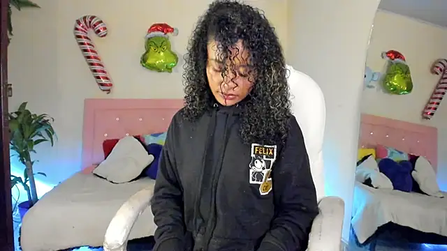keyla roberts777 online show from 12-27-24, 04:58
