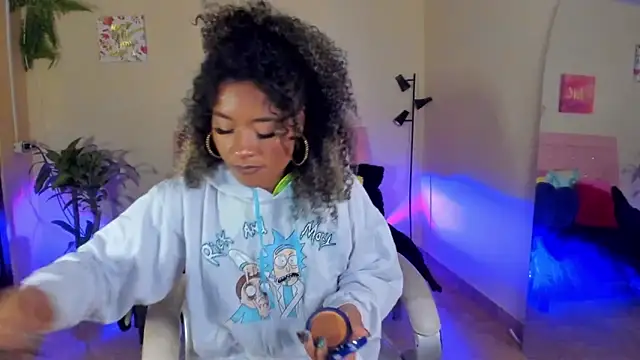 keyla roberts777 online show from 01-06-25, 06:47