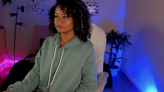 keyla roberts777 online show from 02-21-25, 09:02