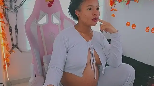 keyla roberts777 online show from 10-07-25, 06:27