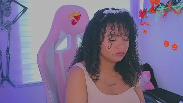 keyla roberts777 online show from 10-08-25, 07:33