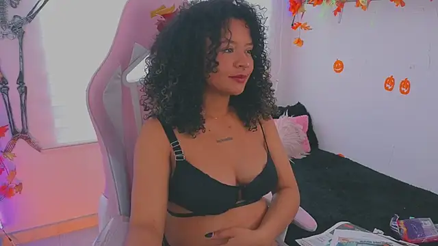 keyla roberts777 online show from 10-10-25, 07:57