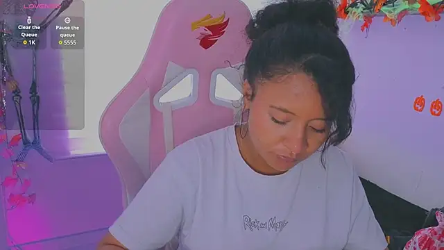 keyla roberts777 online show from 10-15-25, 03:23