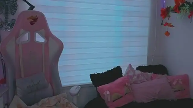 keyla roberts777 online show from 10-19-25, 11:44