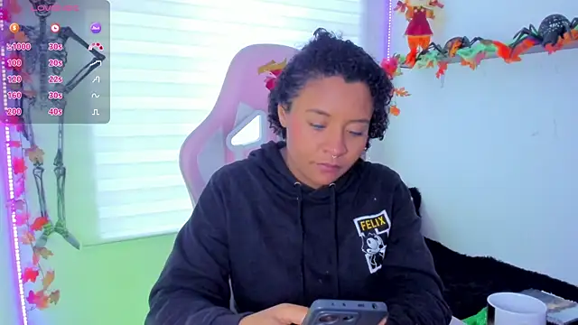 keyla roberts777 online show from 10-31-25, 11:55