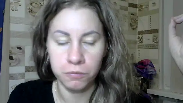 TherestlessKitty online show from 12-13-24, 06:53