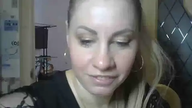 TherestlessKitty online show from 03-17-25, 09:12