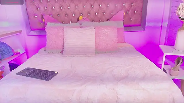 Snapshot of Tayzon_Foxxx chatting on 03-03-26, 01:28 Tayzon Foxxx online show from 03-03-26, 01:28