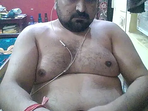 Snapshot of ARYANAVAILABLE chatting on 10-28-25, 11:07 ARYANAVAILABLE online show from 10-28-25, 11:07