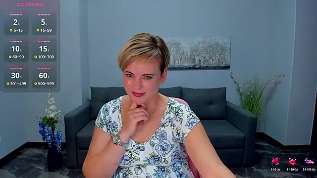 Snapshot of Julia_Wilsone chatting on 11-16-25, 06:52 Julia Wilsone online show from 11-16-25, 06:52