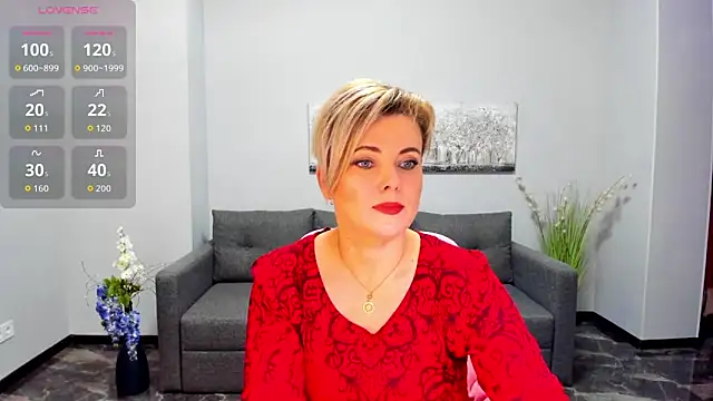 Snapshot of Julia_Wilsone chatting on 11-30-25, 07:23 Julia Wilsone online show from 11-30-25, 07:23