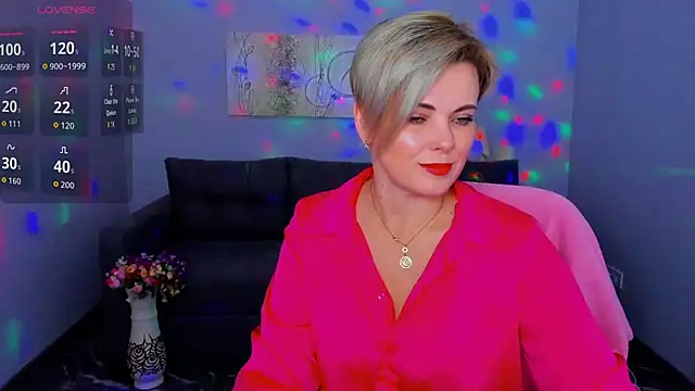 Snapshot of Julia_Wilsone chatting on 12-05-25, 12:58 Julia Wilsone online show from 12-05-25, 12:58