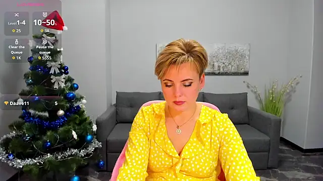 Snapshot of Julia_Wilsone chatting on 12-14-25, 01:05 Julia Wilsone online show from 12-14-25, 01:05