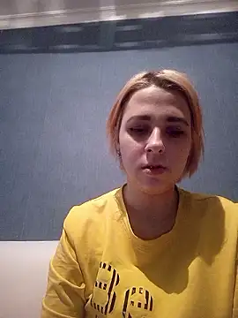 Gussie Bridie online show from 12-08-24, 01:36