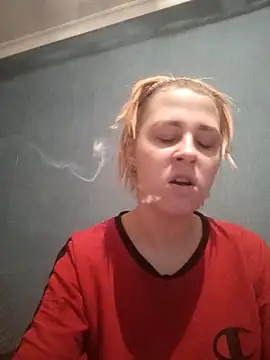 Gussie Bridie online show from 12-13-24, 01:55