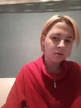 Gussie Bridie online show from 12-15-24, 03:09