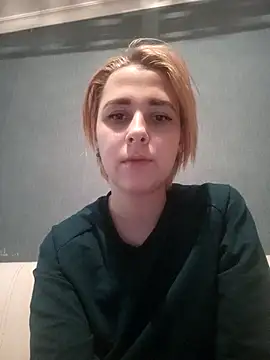 Gussie Bridie online show from 12-18-24, 04:17