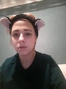 Gussie Bridie online show from 12-19-24, 01:51