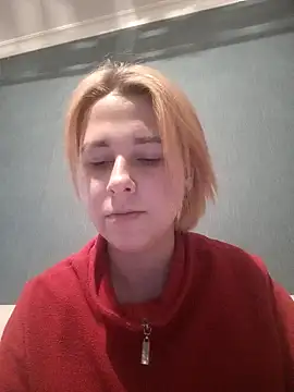 Gussie Bridie online show from 12-20-24, 03:31