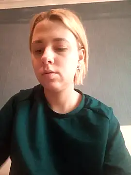 Gussie Bridie online show from 12-27-24, 09:39