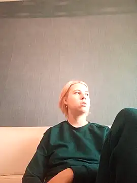 Gussie Bridie online show from 01-16-25, 09:16